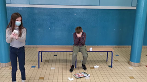 Coups de poings contre le harcèlement