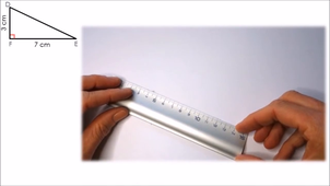 Comment tracer un triangle rectangle .mp4