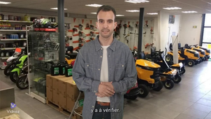 M.Karim Autoportée (entretien préventif).mp4