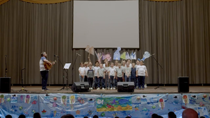 Spectacle Ecole de la Plaine de Conflans 2026 CE1-CE2A.mov