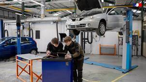 Maintenance automobile (format court)