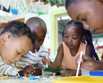 Les petits enquêteurs (maternelle de l'école française d'Harare)