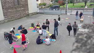 Symétrie hors les murs