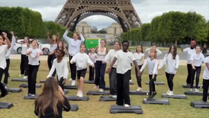 step in paris copie.mp4