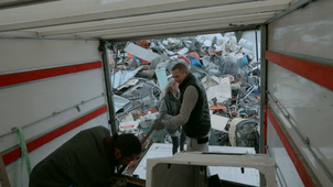 2024-Au-boulot_Perret.mkv