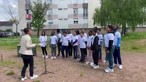 chant chorale CCAS Caucriauville.MOV